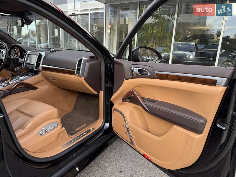 Позашляховик / Кросовер Porsche Cayenne 2013 в Дніпрі