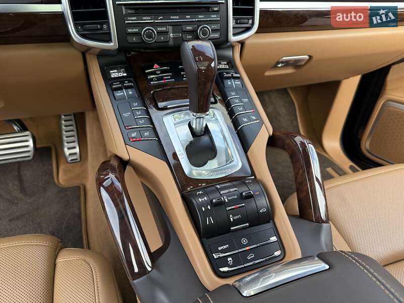 Позашляховик / Кросовер Porsche Cayenne 2013 в Дніпрі