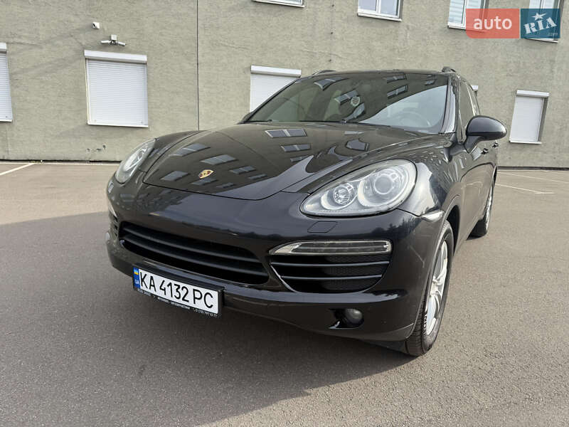 Внедорожник / Кроссовер Porsche Cayenne 2011 в Киеве