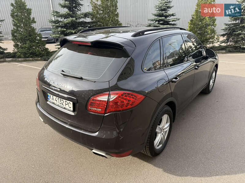 Внедорожник / Кроссовер Porsche Cayenne 2011 в Киеве