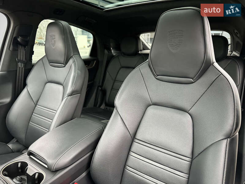 Позашляховик / Кросовер Porsche Cayenne 2024 в Києві