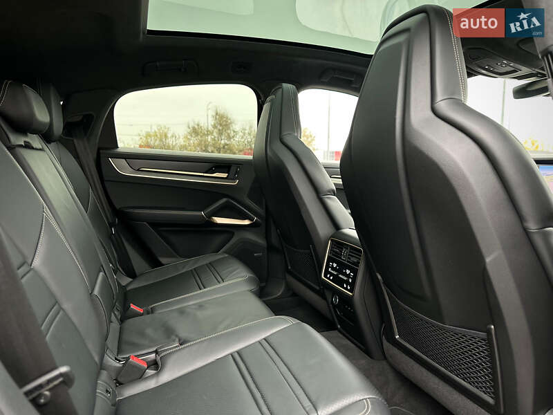 Позашляховик / Кросовер Porsche Cayenne 2024 в Києві