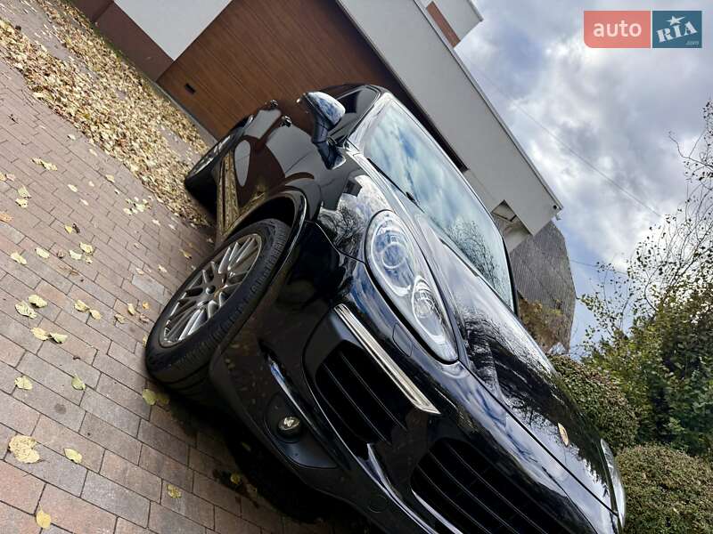 Внедорожник / Кроссовер Porsche Cayenne 2016 в Киеве фото 24 Внедорожник / Кроссовер Porsche Cayenne 2016 в Киеве