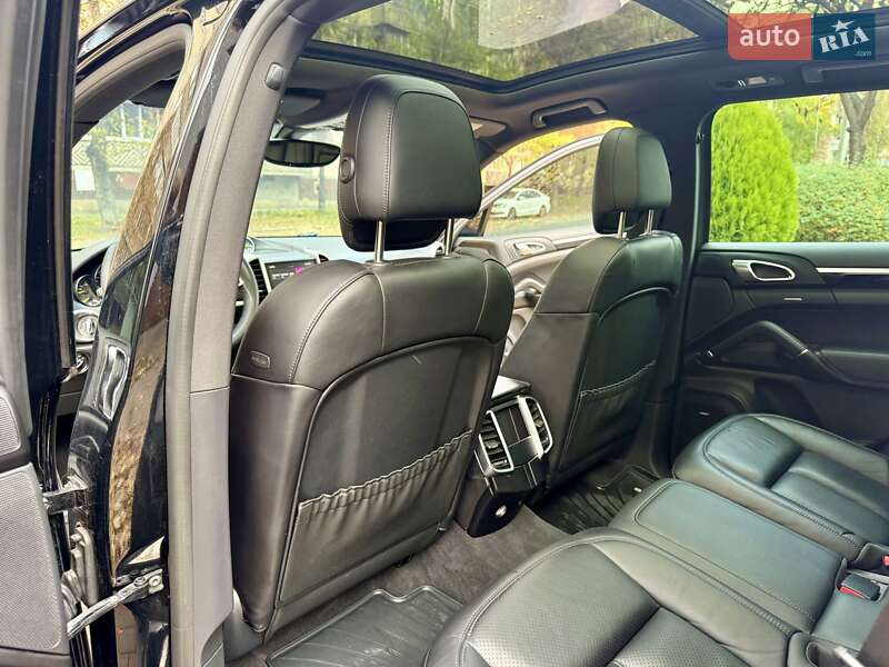 Внедорожник / Кроссовер Porsche Cayenne 2016 в Киеве фото 50 Внедорожник / Кроссовер Porsche Cayenne 2016 в Киеве