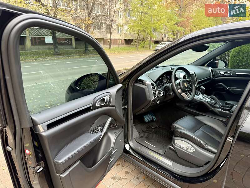 Внедорожник / Кроссовер Porsche Cayenne 2016 в Киеве фото 61 Внедорожник / Кроссовер Porsche Cayenne 2016 в Киеве