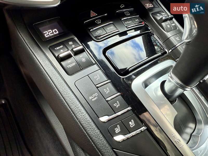 Внедорожник / Кроссовер Porsche Cayenne 2016 в Киеве фото 74 Внедорожник / Кроссовер Porsche Cayenne 2016 в Киеве