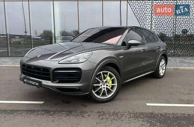 Внедорожник / Кроссовер Porsche Cayenne 2021 в Киеве