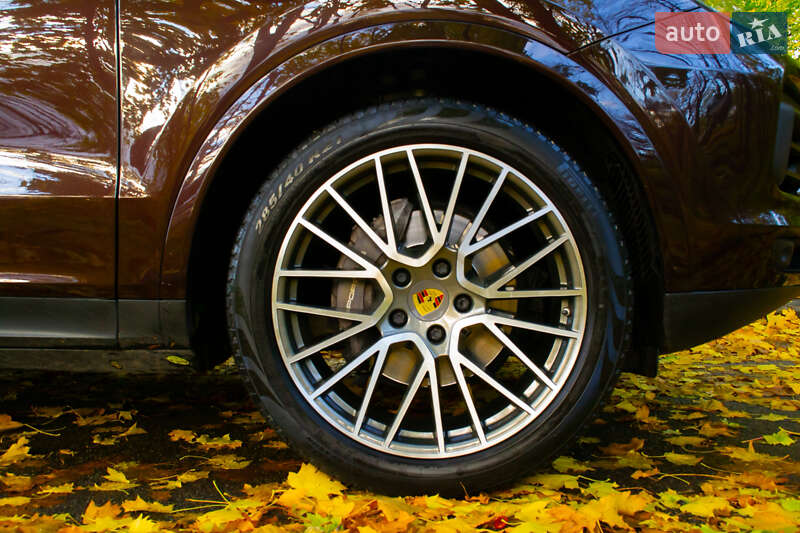 Внедорожник / Кроссовер Porsche Cayenne 2018 в Киеве