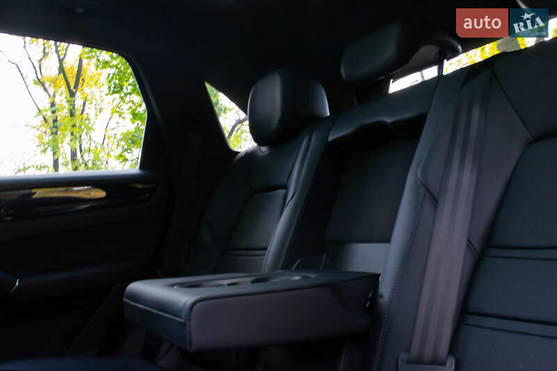 Внедорожник / Кроссовер Porsche Cayenne 2018 в Киеве