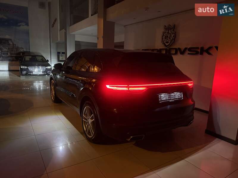 Внедорожник / Кроссовер Porsche Cayenne 2019 в Одессе