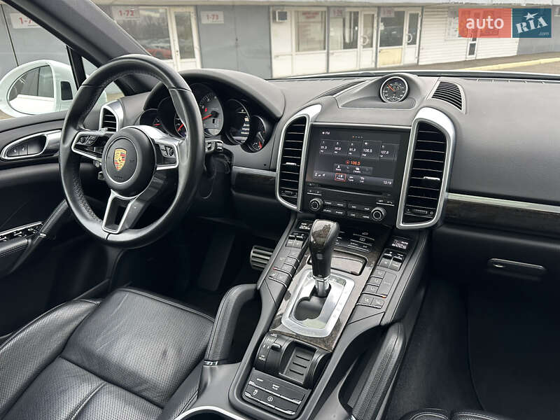 Внедорожник / Кроссовер Porsche Cayenne 2016 в Киеве фото 32 Внедорожник / Кроссовер Porsche Cayenne 2016 в Киеве