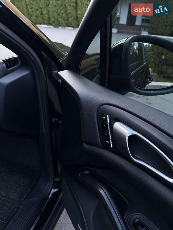 Позашляховик / Кросовер Porsche Cayenne 2011 в Києві фото 25 Позашляховик / Кросовер Porsche Cayenne 2011 в Києві