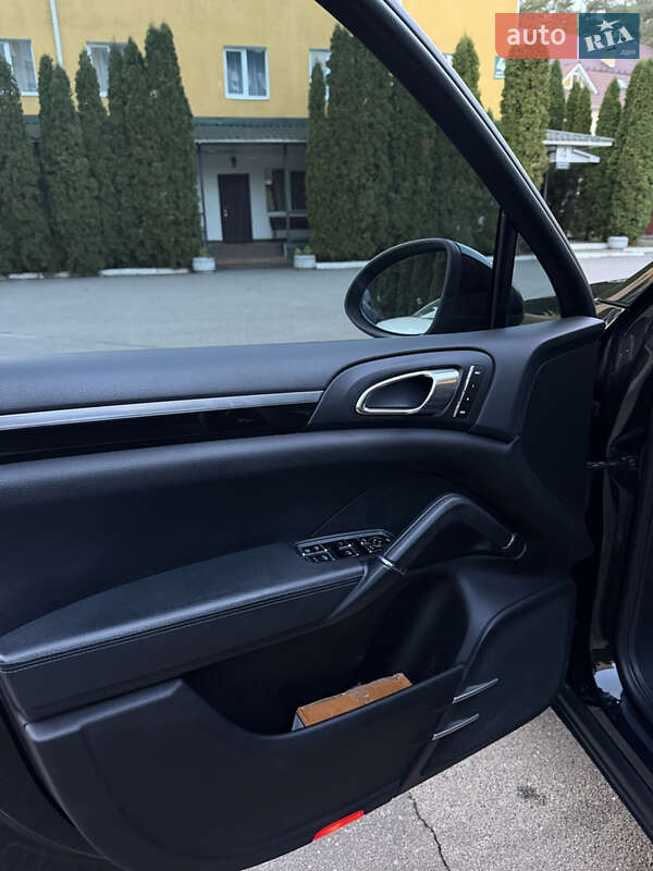 Позашляховик / Кросовер Porsche Cayenne 2011 в Києві фото 37 Позашляховик / Кросовер Porsche Cayenne 2011 в Києві