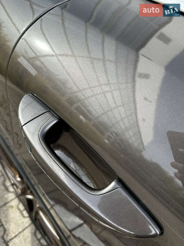 Позашляховик / Кросовер Porsche Cayenne 2015 в Києві