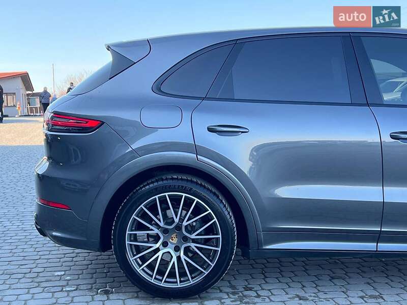 Позашляховик / Кросовер Porsche Cayenne 2019 в Львові