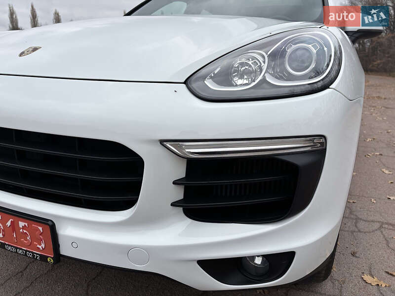 Позашляховик / Кросовер Porsche Cayenne 2015 в Ніжині