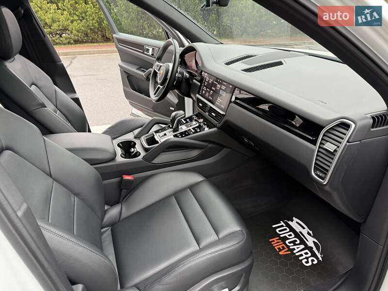 Позашляховик / Кросовер Porsche Cayenne 2020 в Києві