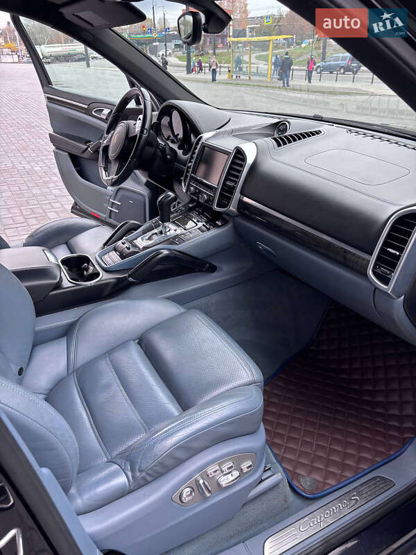 Внедорожник / Кроссовер Porsche Cayenne 2011 в Днепре фото 12 Внедорожник / Кроссовер Porsche Cayenne 2011 в Днепре