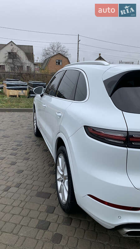 Внедорожник / Кроссовер Porsche Cayenne 2018 в Киеве