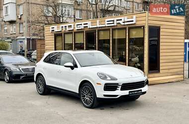 Внедорожник / Кроссовер Porsche Cayenne 2018 в Киеве