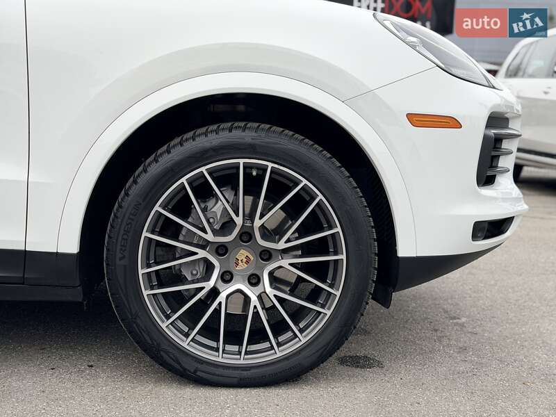 Внедорожник / Кроссовер Porsche Cayenne 2018 в Киеве фото 6 Внедорожник / Кроссовер Porsche Cayenne 2018 в Киеве