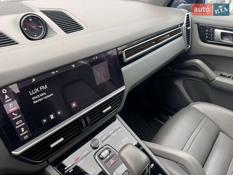 Внедорожник / Кроссовер Porsche Cayenne 2018 в Тернополе