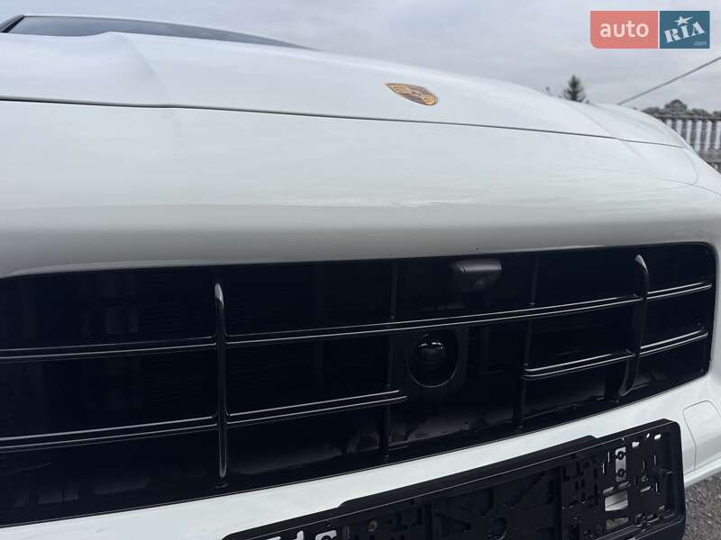 Внедорожник / Кроссовер Porsche Cayenne 2018 в Тернополе