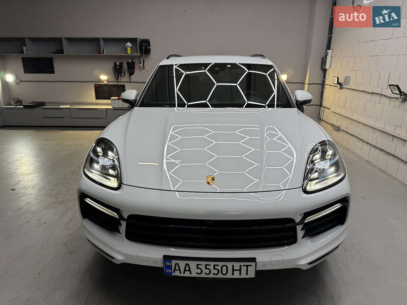Внедорожник / Кроссовер Porsche Cayenne 2018 в Киеве