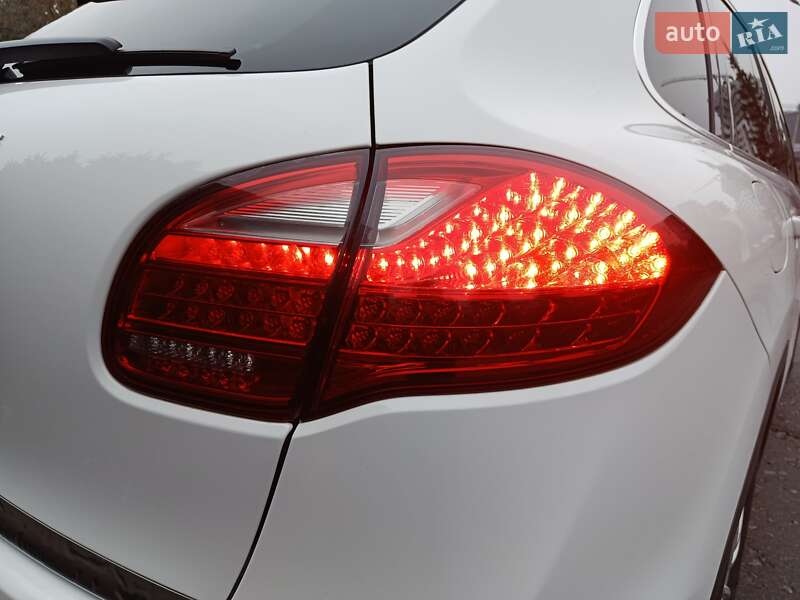 Внедорожник / Кроссовер Porsche Cayenne 2012 в Киеве фото 24 Внедорожник / Кроссовер Porsche Cayenne 2012 в Киеве