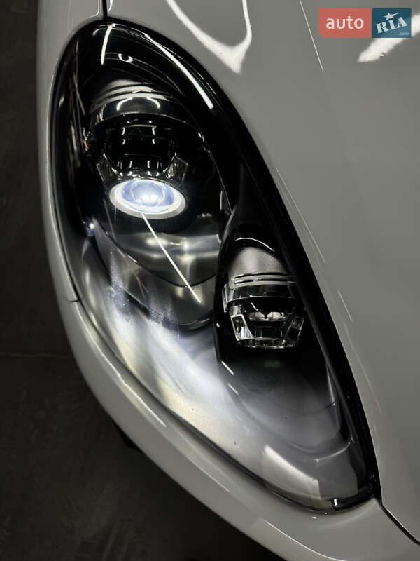 Позашляховик / Кросовер Porsche Cayenne 2014 в Києві