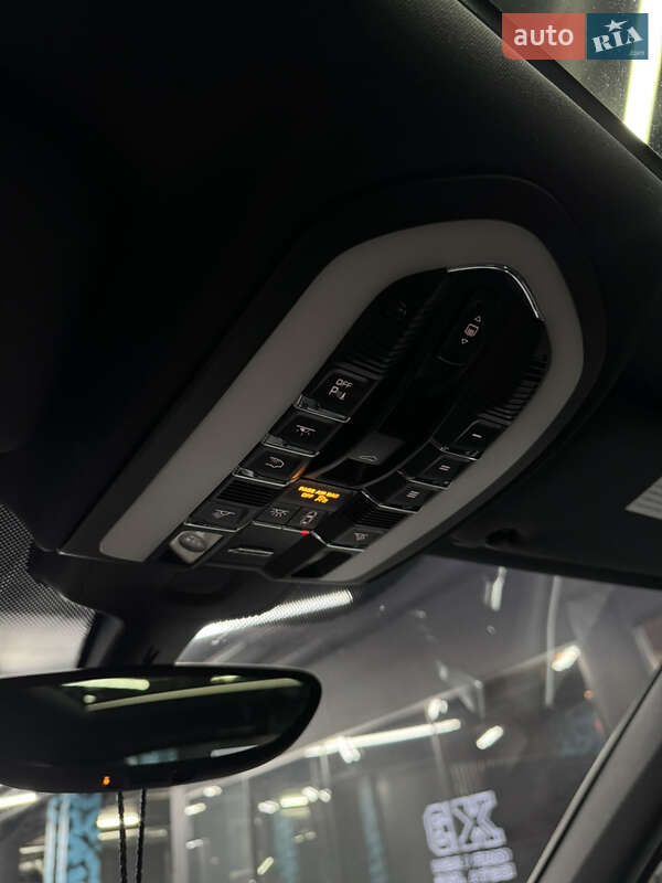 Позашляховик / Кросовер Porsche Cayenne 2014 в Києві