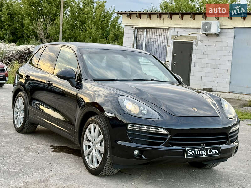 Внедорожник / Кроссовер Porsche Cayenne 2011 в Ровно
