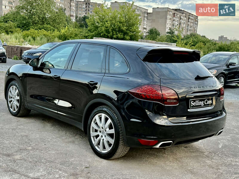 Внедорожник / Кроссовер Porsche Cayenne 2011 в Ровно