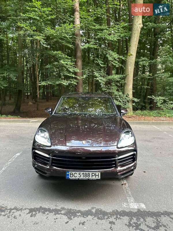 Позашляховик / Кросовер Porsche Cayenne 2018 в Львові
