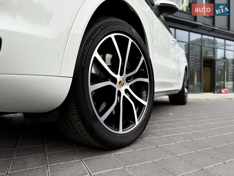 Внедорожник / Кроссовер Porsche Cayenne 2021 в Львове