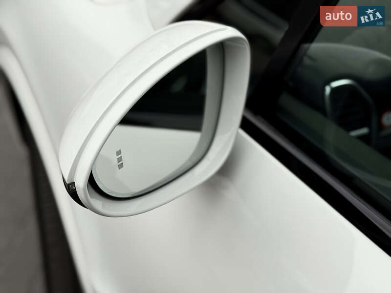 Внедорожник / Кроссовер Porsche Cayenne 2021 в Львове