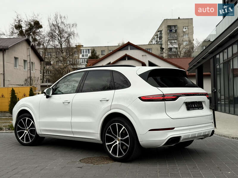 Внедорожник / Кроссовер Porsche Cayenne 2021 в Львове
