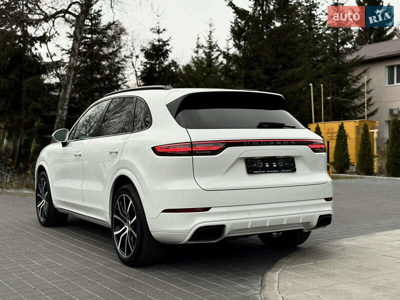 Внедорожник / Кроссовер Porsche Cayenne 2021 в Львове