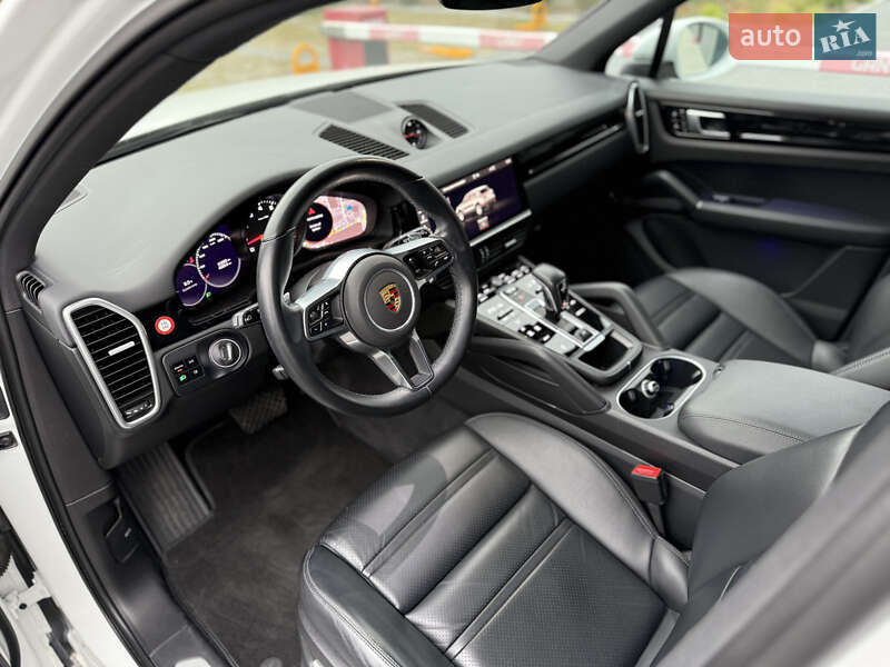 Внедорожник / Кроссовер Porsche Cayenne 2021 в Львове