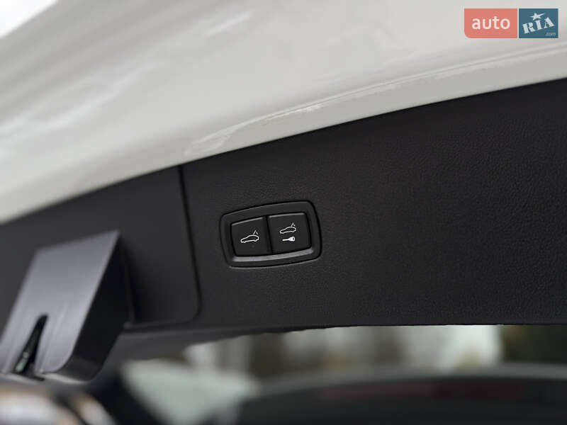 Внедорожник / Кроссовер Porsche Cayenne 2021 в Львове