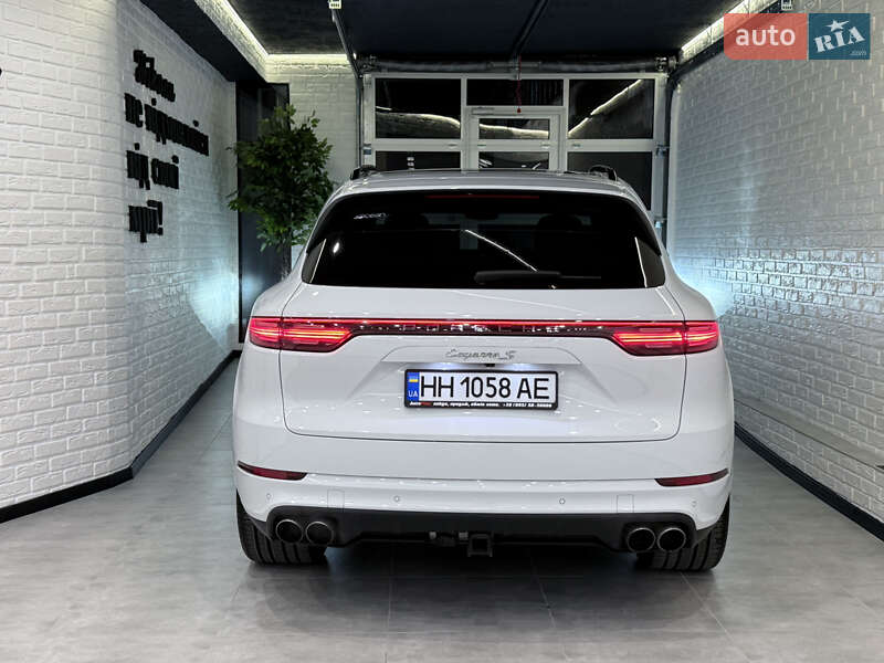 Позашляховик / Кросовер Porsche Cayenne 2020 в Одесі