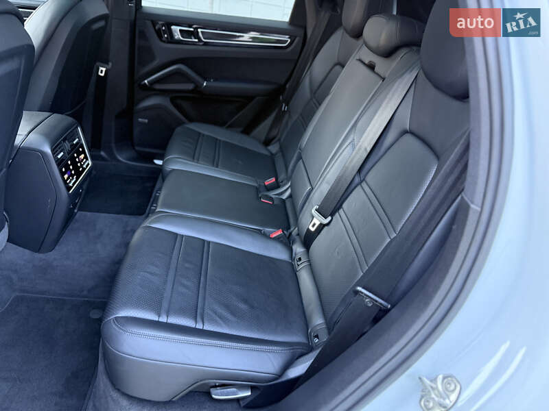 Позашляховик / Кросовер Porsche Cayenne 2020 в Одесі