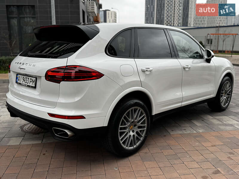 Позашляховик / Кросовер Porsche Cayenne 2017 в Києві