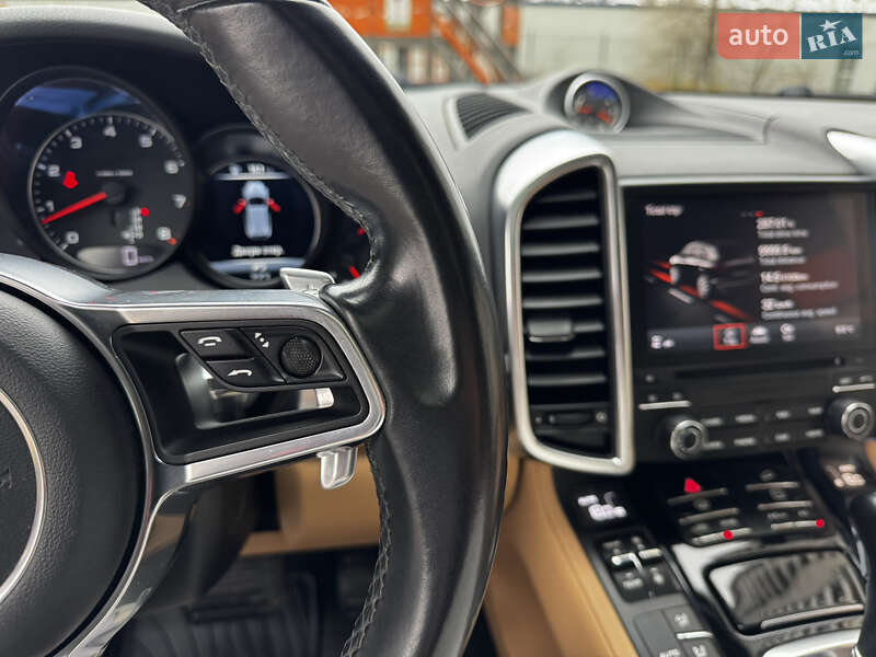 Позашляховик / Кросовер Porsche Cayenne 2017 в Києві