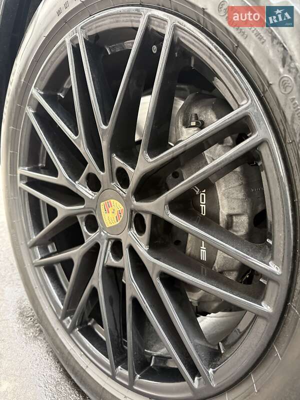 Позашляховик / Кросовер Porsche Cayenne 2024 в Києві