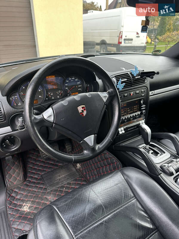Внедорожник / Кроссовер Porsche Cayenne 2009 в Вараше