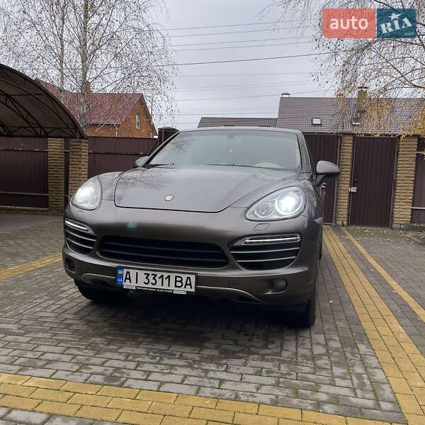 Позашляховик / Кросовер Porsche Cayenne 2012 в Києві