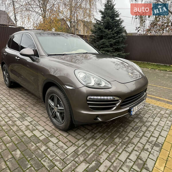 Позашляховик / Кросовер Porsche Cayenne 2012 в Києві