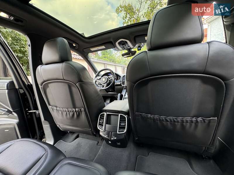 Позашляховик / Кросовер Porsche Cayenne 2015 в Одесі фото 29 Позашляховик / Кросовер Porsche Cayenne 2015 в Одесі