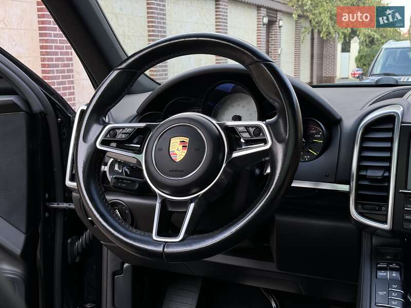 Позашляховик / Кросовер Porsche Cayenne 2015 в Одесі фото 32 Позашляховик / Кросовер Porsche Cayenne 2015 в Одесі